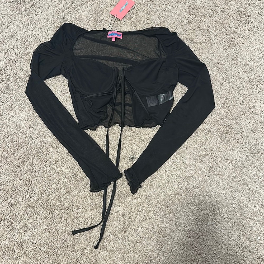 Black mesh going out top